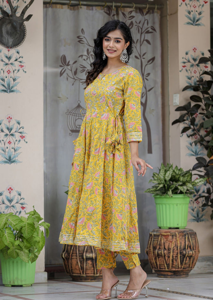 Yellow Floral Printed Cotton Kurta Pant Set (Set Of 2)