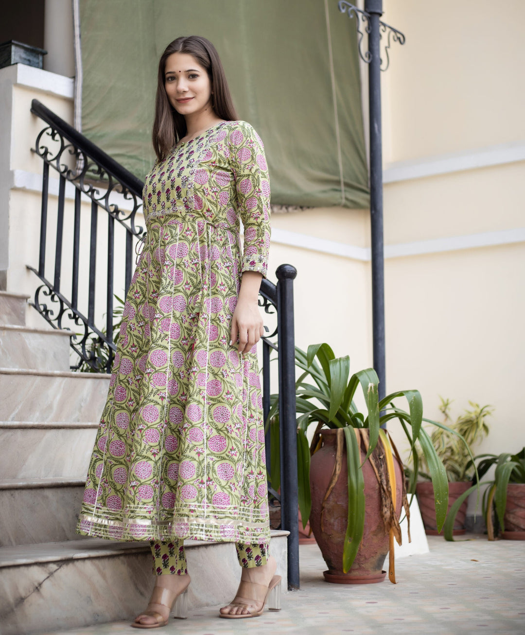 Green Floral Mirror Embroidered Kurta Pant Set