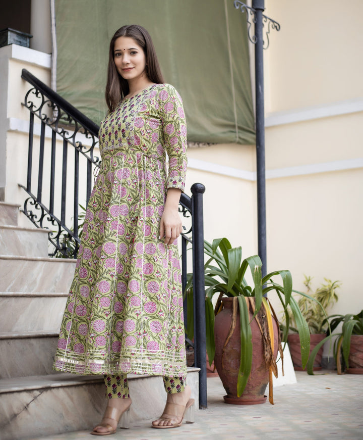 Green Floral Mirror Embroidered Kurta Pant Set