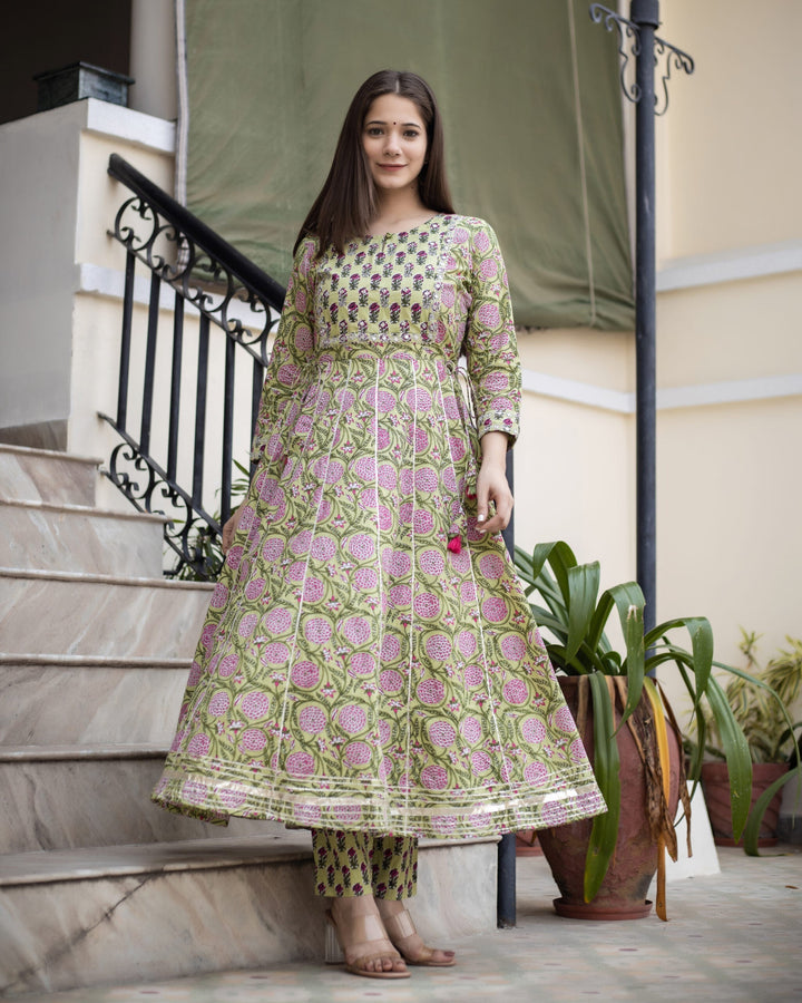 Green Floral Mirror Embroidered Kurta Pant Set