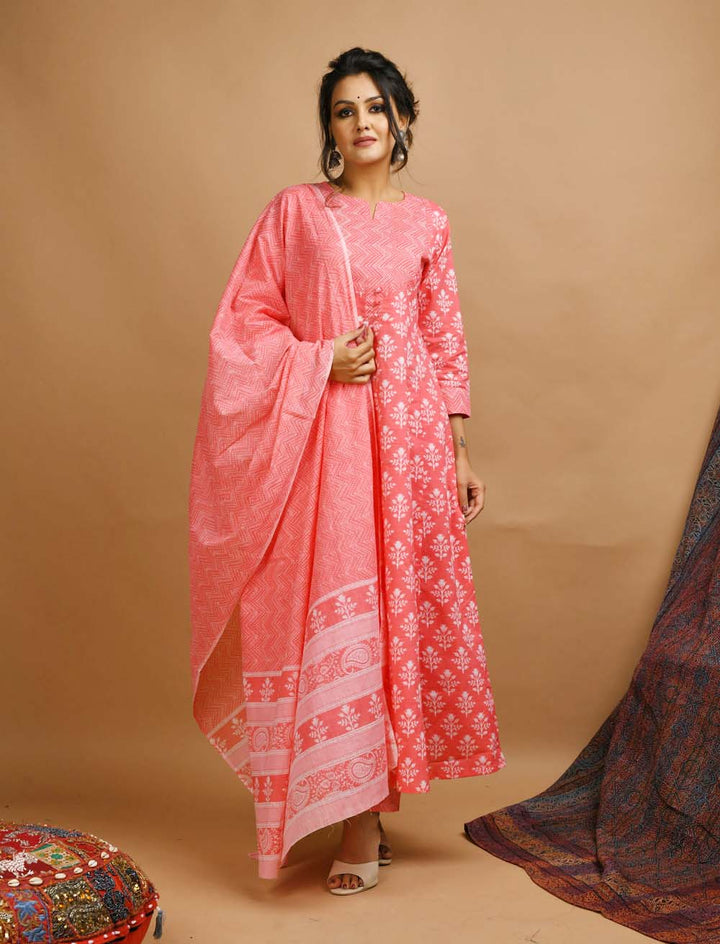 Pink Printed Cotton Kurta Pant With Dupatta