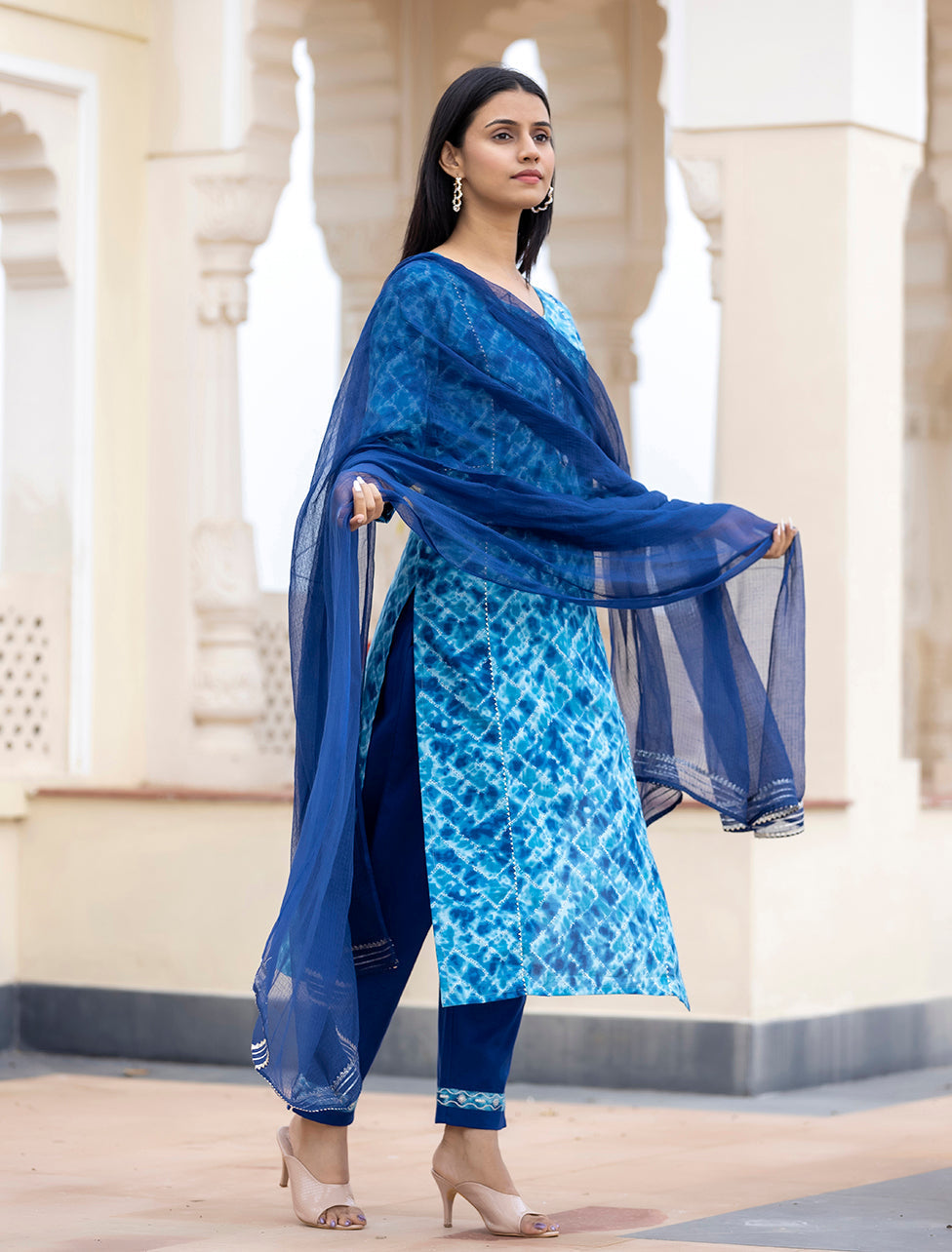 Women's Blue Tie Dye Cotton Kurta Pant Set With Dupatta