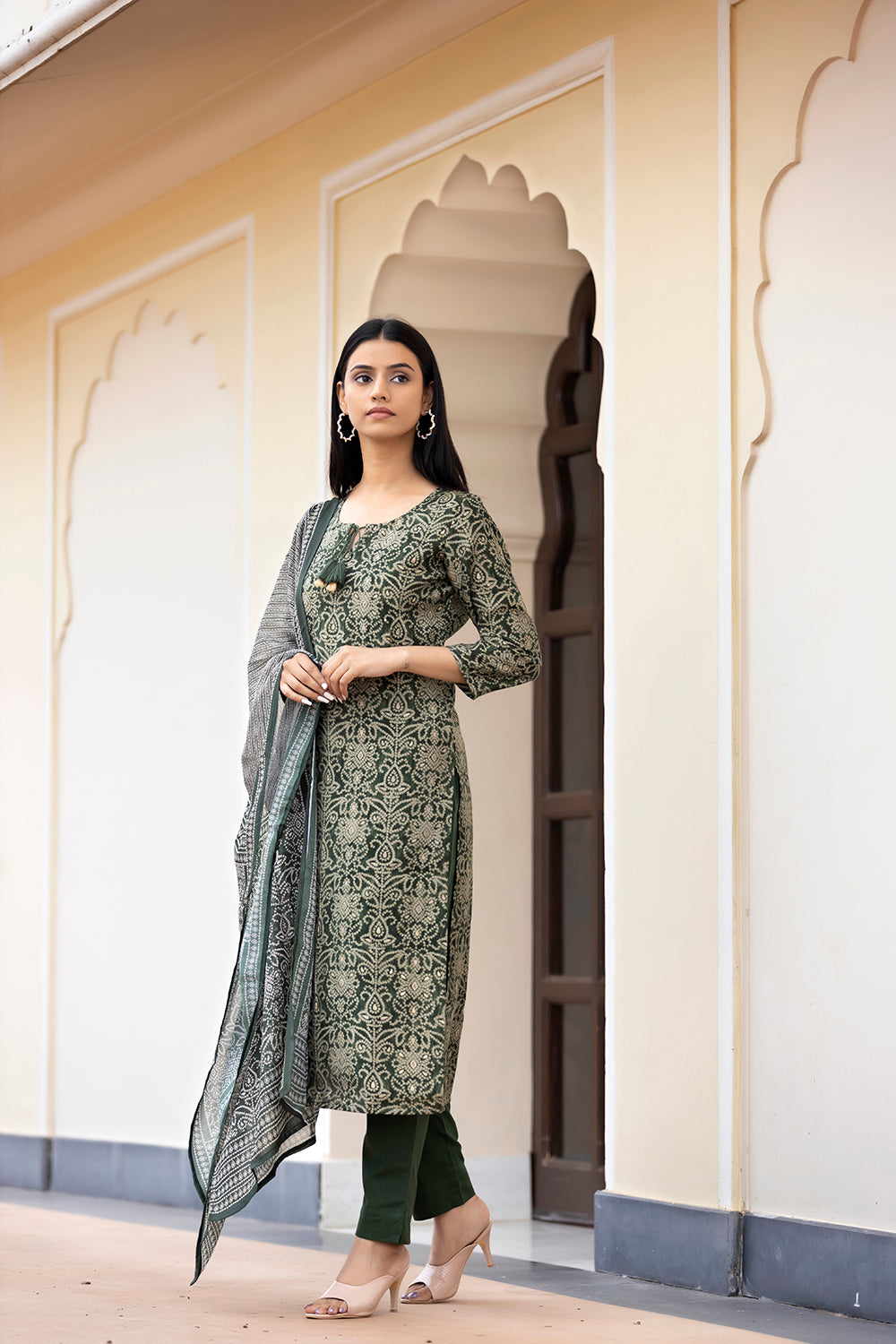 Women's Green Bandhej Print Modal Silk Kurta Pant Set With Dupatta